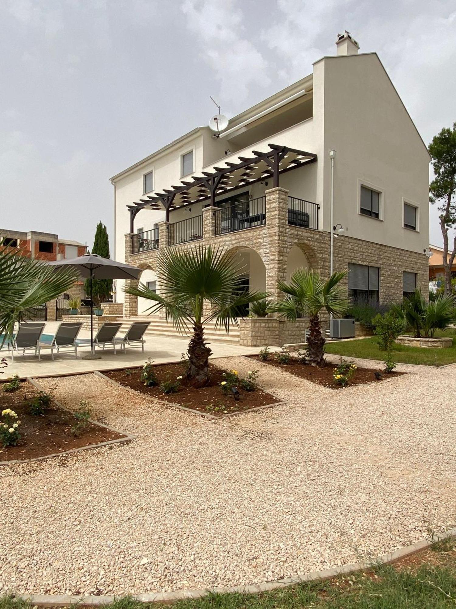 Villa Jalan Vrsi Zewnętrze zdjęcie